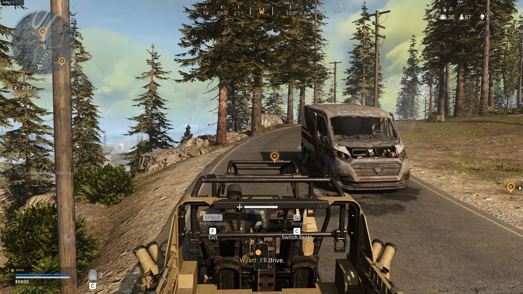 Call of Duty: Warzone Vozidlá nechýbajú, popri cestných je tu aj helikoptéra.