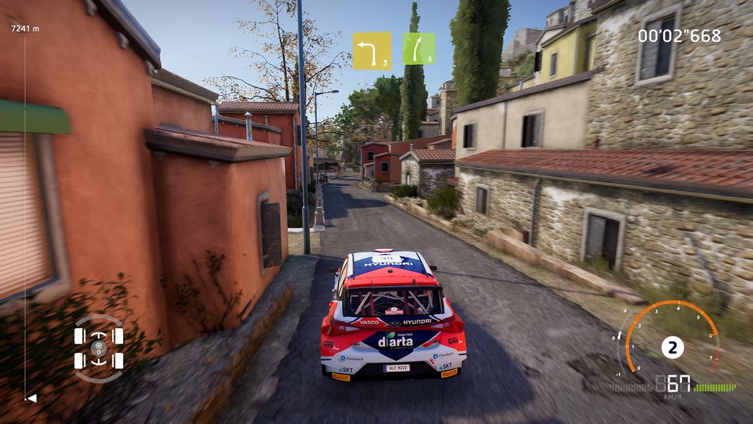 WRC Generations Rýchla jazda v úzkych uličkách mesta má nesmierne grády.