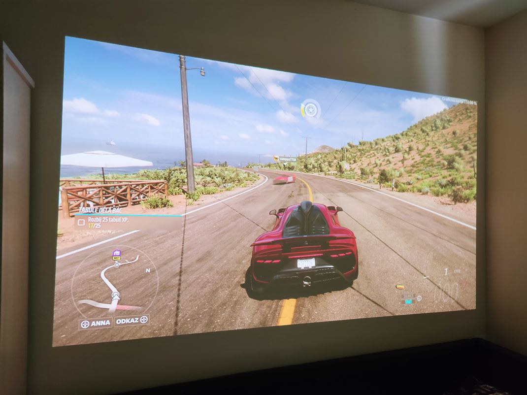 Samsung Freestyle projektor Projekcia v izbe na stenu môže ponúknuť novú dimenziu zážitku.