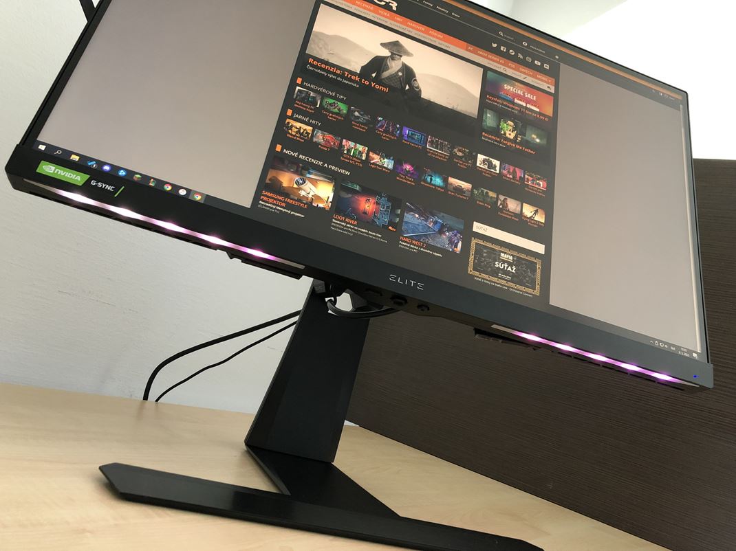 ViewSonic Elite XG270QG LED pásiky na hráčskom monitore nesmú chýbať!