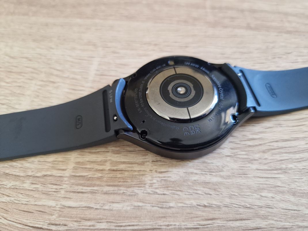 Samsung Galaxy Watch5 Watch5 s mierne hrubie ako Watch4.