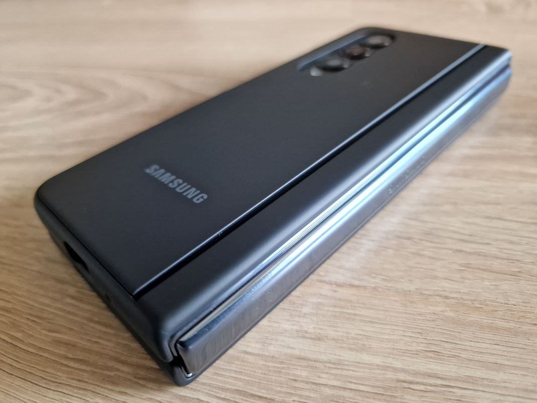 Samsung Galaxy Z Fold4 Ideálne je k mobilu zobrať aj obal, aj keď vtedy bude ešte hrubší.