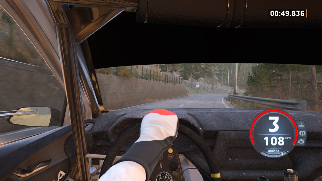 EA Sports WRC Pohad z kokpitu na legendrne Monte Carlo.