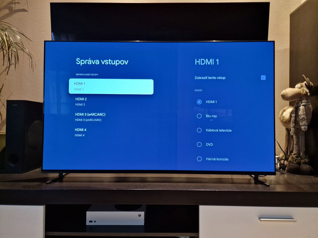 Bravia 8 OLED TV Pln menu nastaven je v Google mierne prekombinovan, ale postupne viete vetko njs.