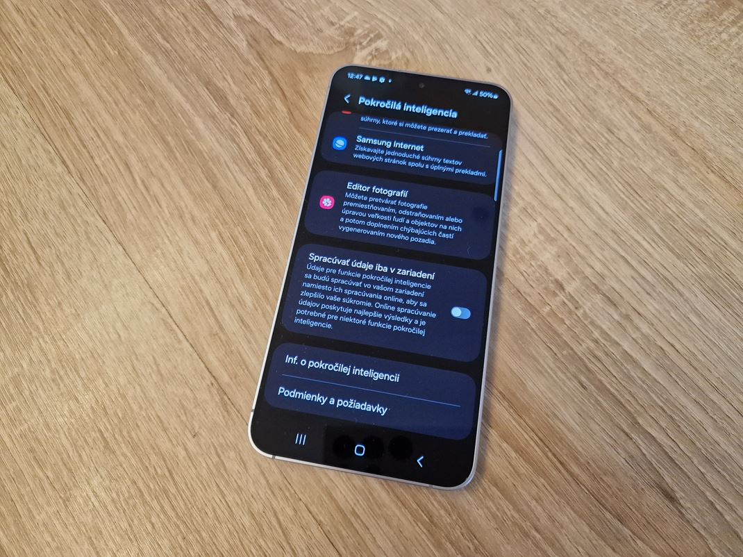 Samsung Galaxy S24 AI spracva hlas, texty a aj fotky.