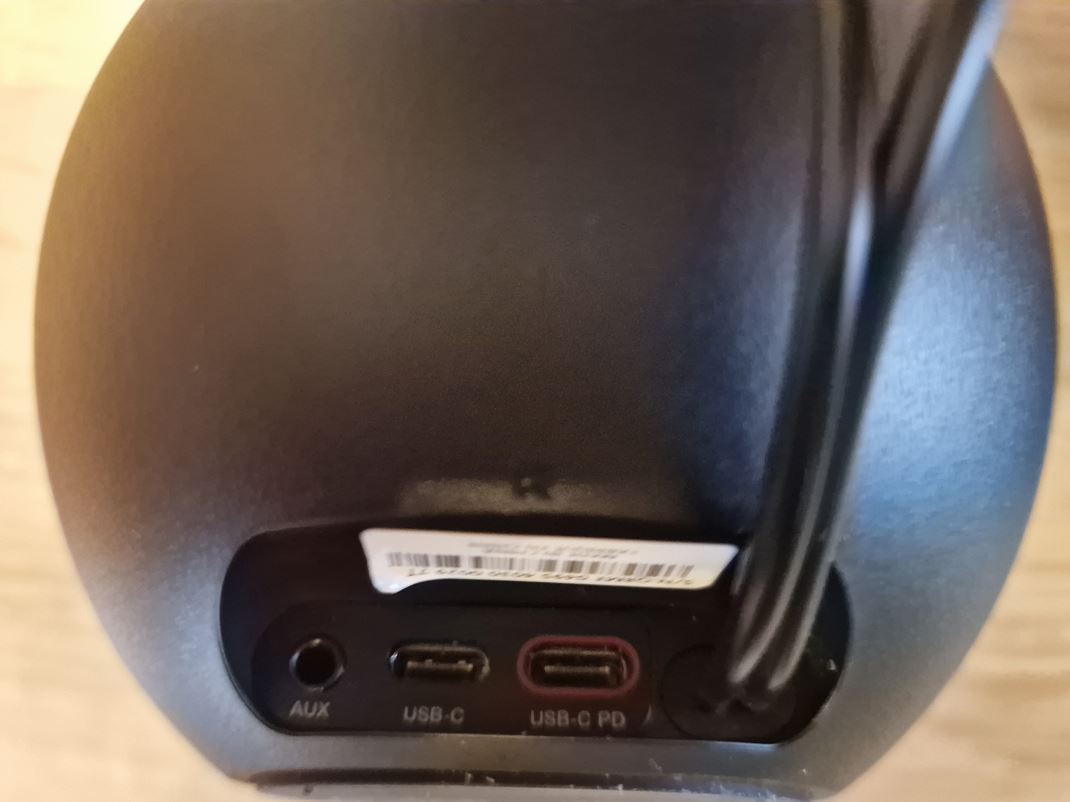 Creative Pebble X Plus Pripojenie kombinuje 3.5mm jack, USB-C a pridva sa aj bluetooth