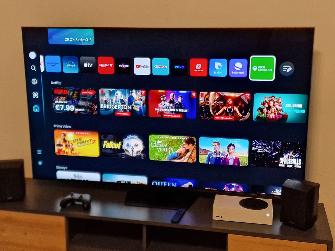 Samsung 65'' QN90D - Mini LED TV Tizen systm zostva a mierne roziruje svoje monosti.