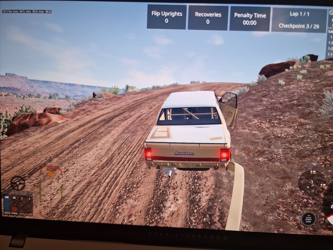 Asus Vivobook S 15 - Windows na Snapdragon procesore Beam.NG Drive tie ide pekne cez 60 fps