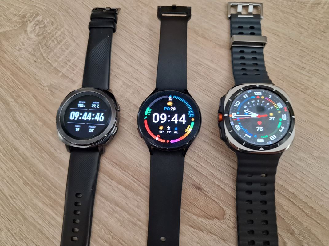 Samsung Galaxy Watch Ultra Porovnanie generci.
