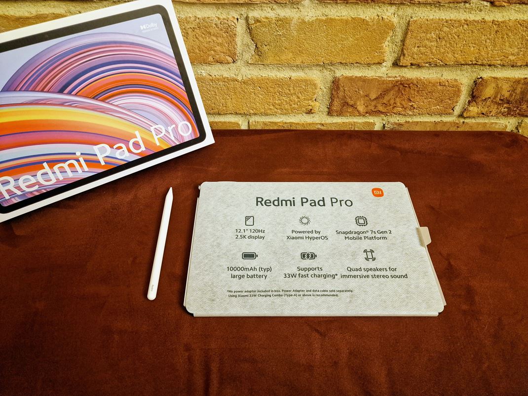 Xiaomi Redmi Pad Pro V balen okrem tabletu a kblu ni naviac nedostanete