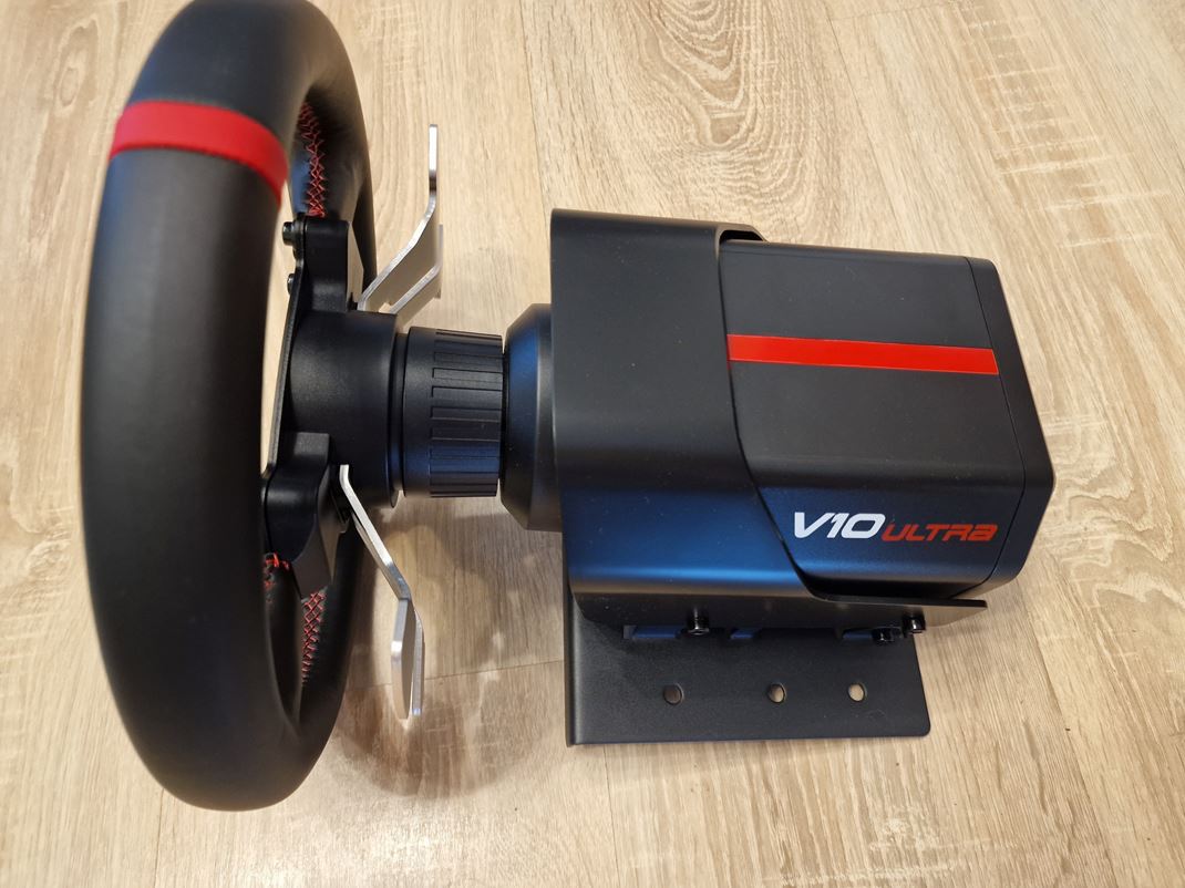 PXN V10 Ultra - lacn Direct Drive volant Dostanete decentn direct drive motor s 3.2nm silou.