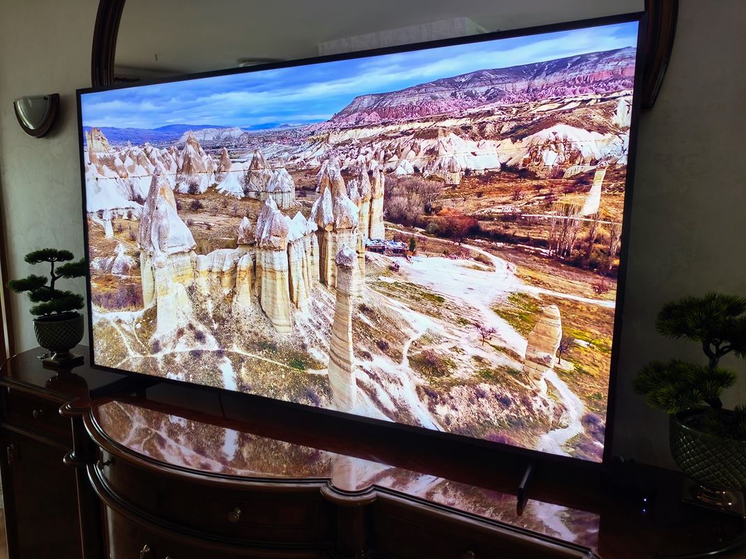 Samsung QN900F - 8K TV 