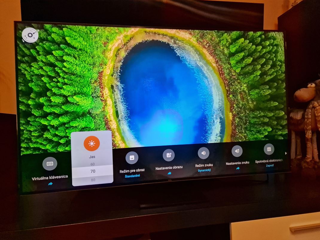TCL C765 - QD-Mini LED TV akajte tandardn Google TV menu nastaven.