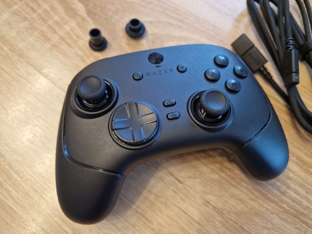 Razer Wolverine V3 Tournament Edition 8K PC - wired 