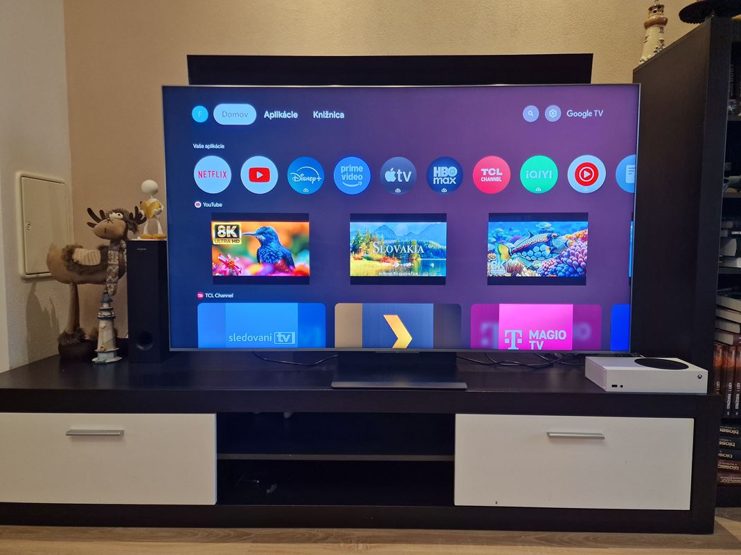 TCL 65'' C9K Mini LED TV Menu je tandardn Google TV.