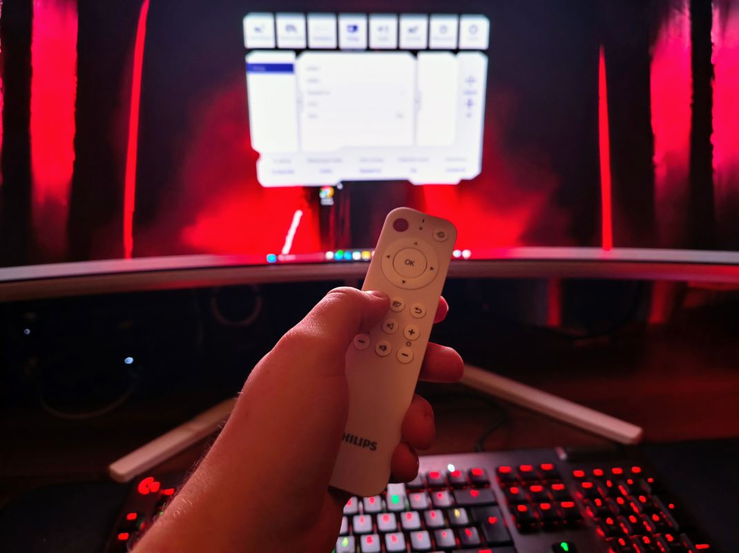 Philips Evnia 49M2C8900L OLED 