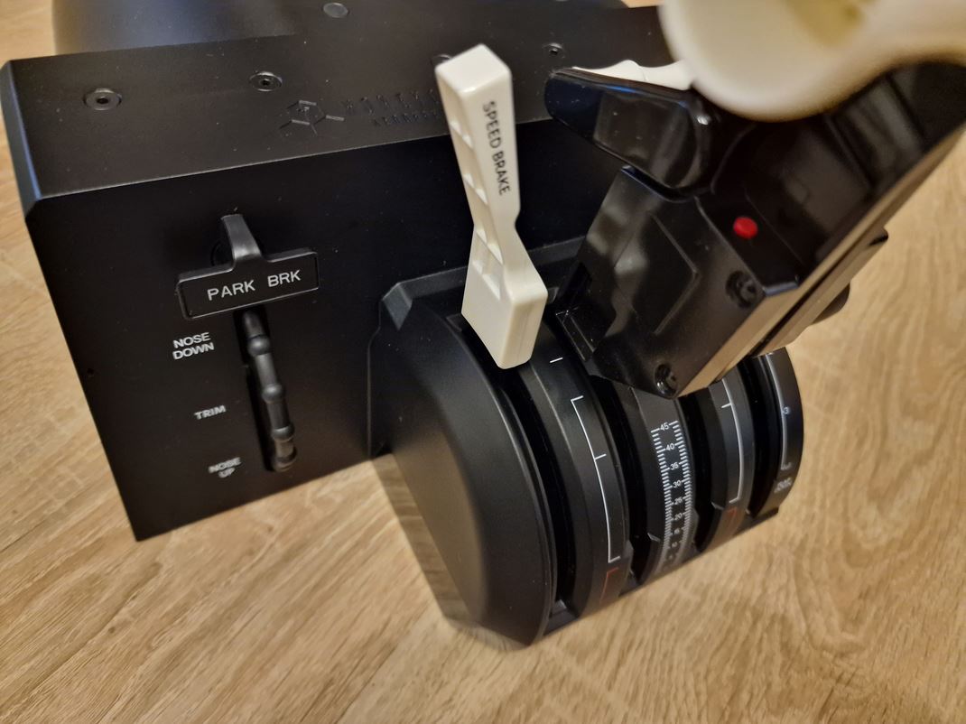 Honeycomb Foxtrot, Bravo Quadrant a Sierra TPM module Pon�kne s�riu p�k s vymenite�n�mi nadstavcami, pod�a potreby konfigur�cie.