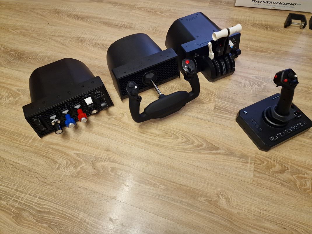 Honeycomb Foxtrot, Bravo Quadrant a Sierra TPM module K tomu e�te yoke, ktor� sme testovali ned�vno.