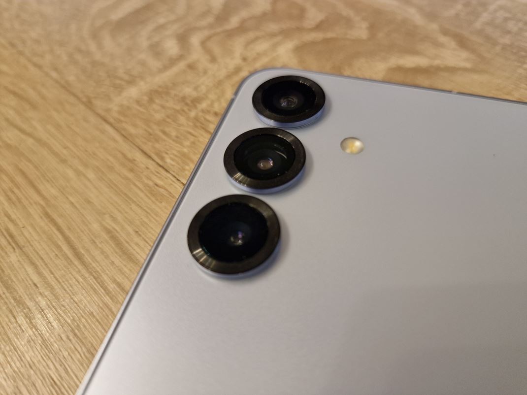 Samsung Galaxy S25 Kamery s rovnak ako v minulej verzii.