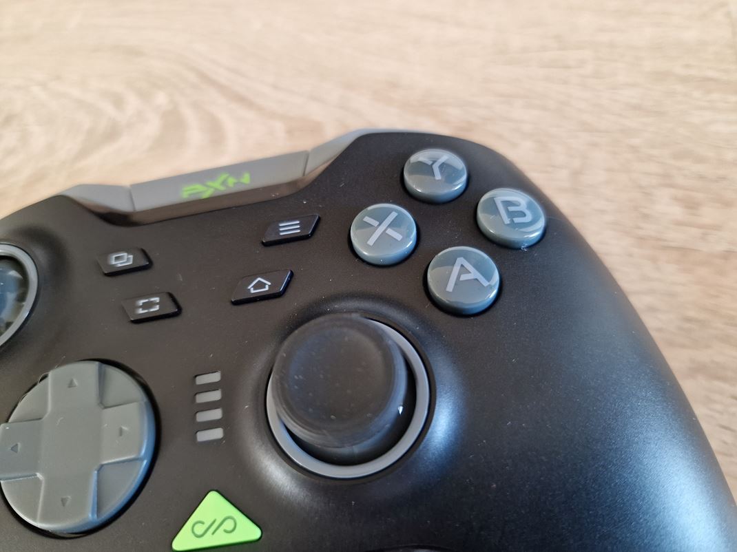 PXN P5 gamepad Trochu koda niektorch lacnejch materilov