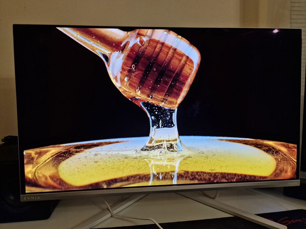 Philips Evnia 32M2N8900 - 32'' 4K hern OLED