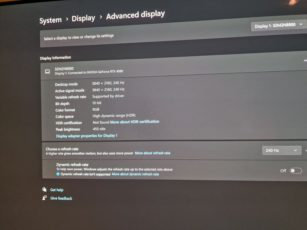 Philips Evnia 32M2N8900 - 32'' 4K hern OLED HDR dobre funguje aj pod windowsom.