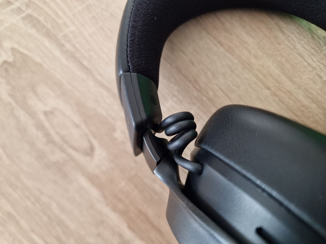 Razer Kraken V4 Pro 