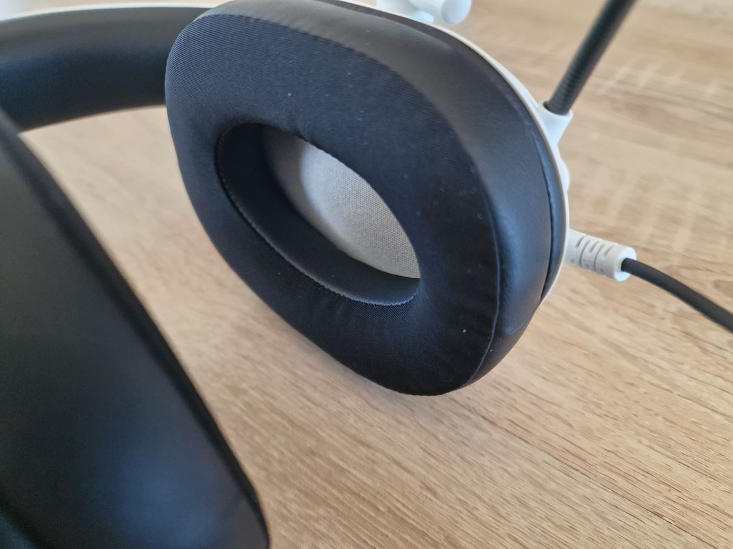 Razer BlackShark V2 X White Edition