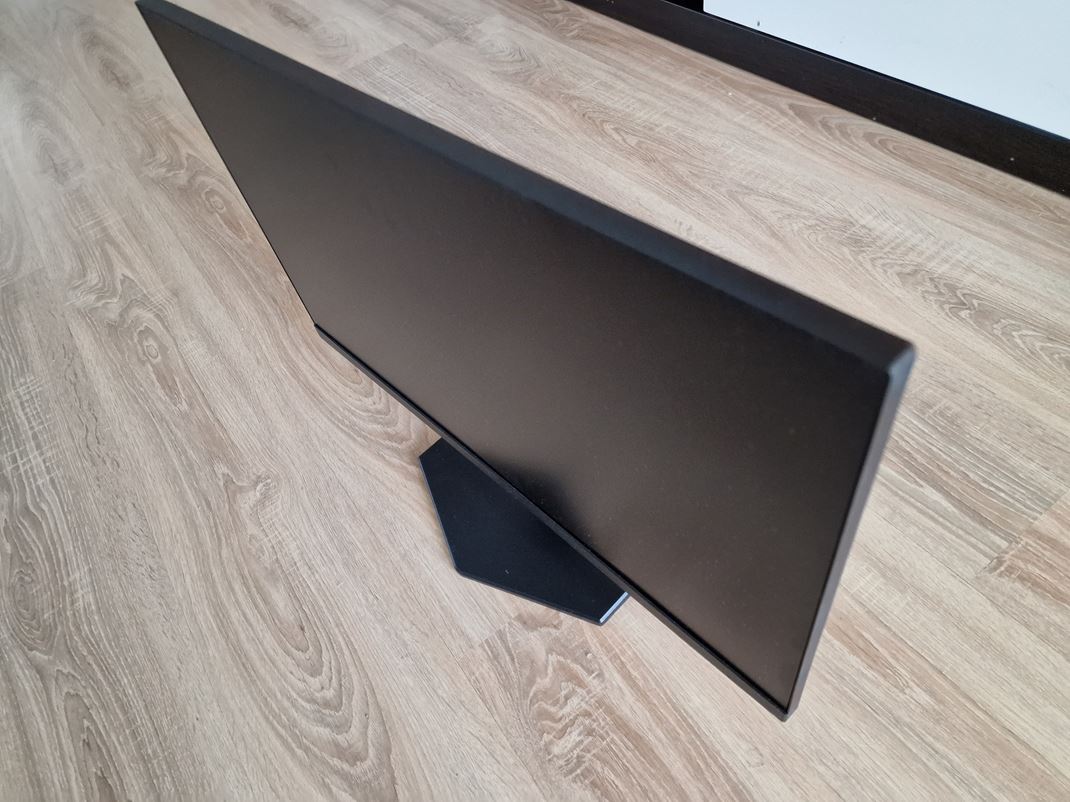 AOC 27G42E - hern 1080p monitor Od kontrukcie akajte len jednoduchos.