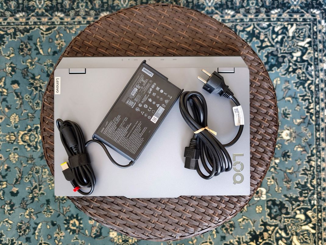 Lenovo LOQ 15ARP9 