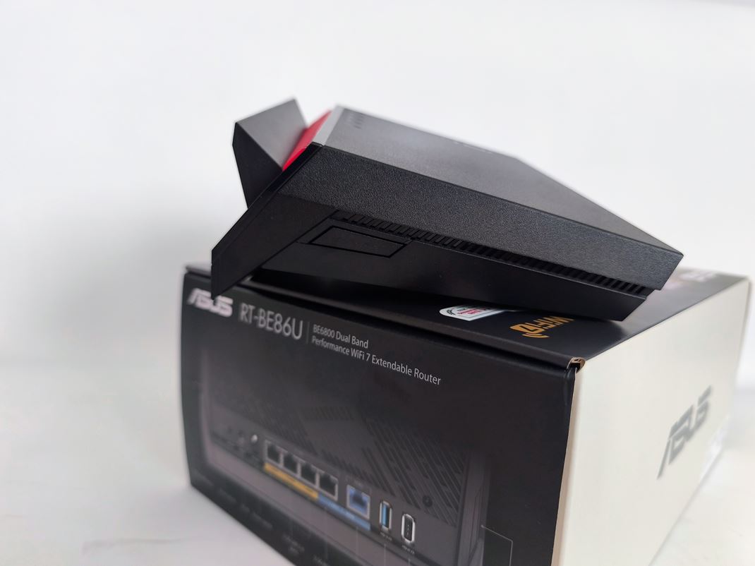 ASUS RT-BE86U - rchly Wifi router 