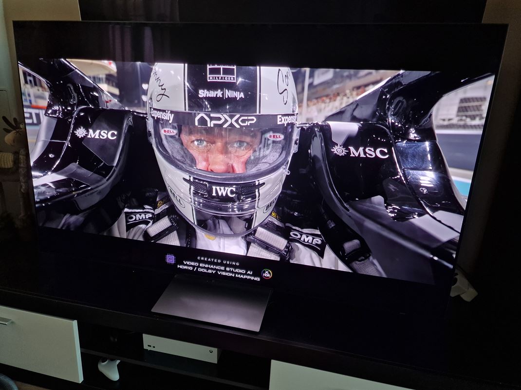 Samsung S90F OLED TV Kontrasty a jas s vemi dobr.
