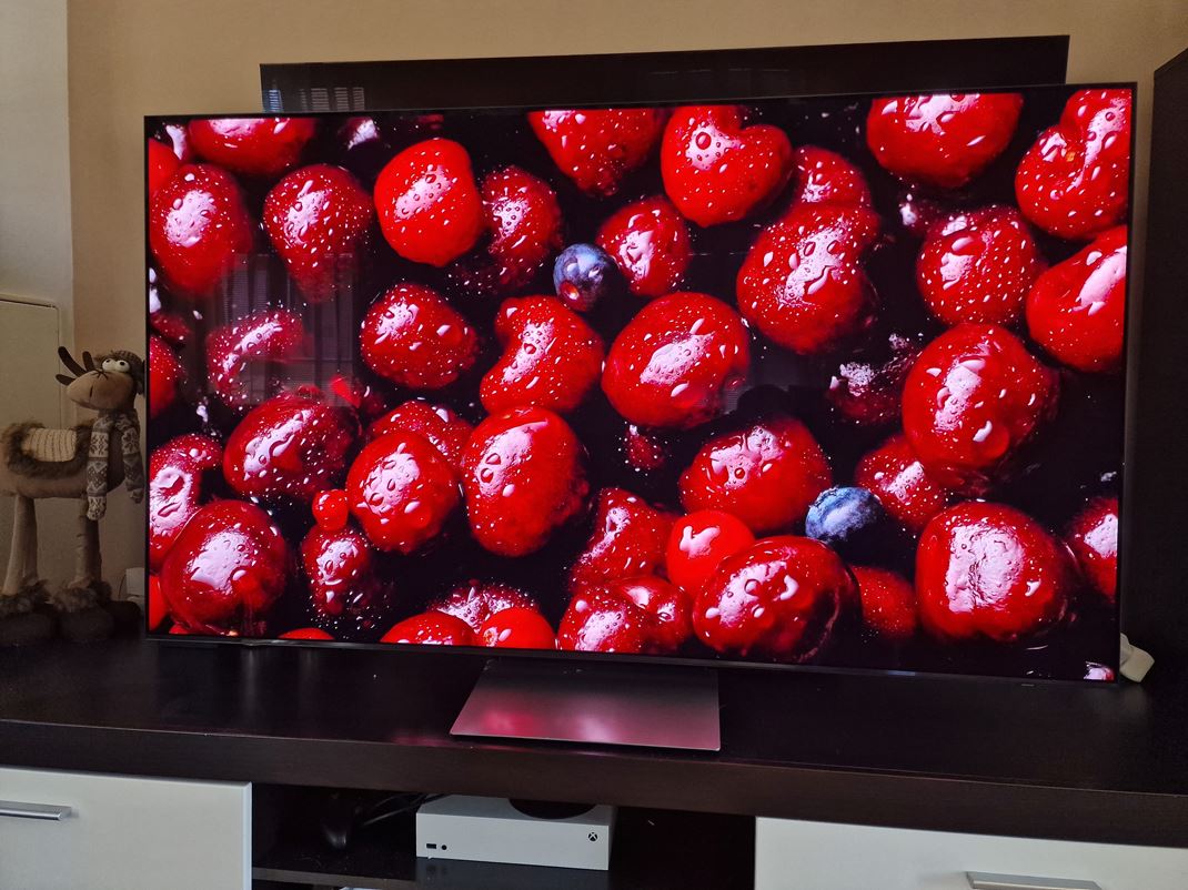 Samsung S90F OLED TV