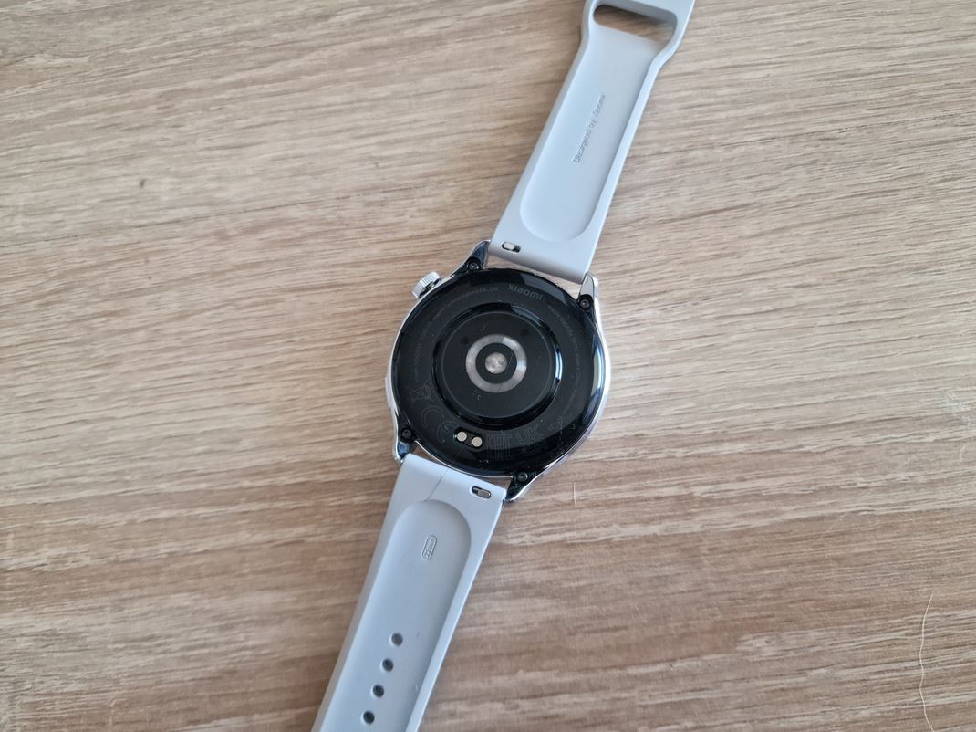 Xiaomi Watch S4 Senzory s len zkladn.