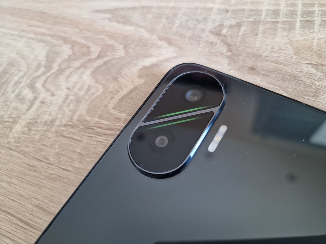 Poco F7