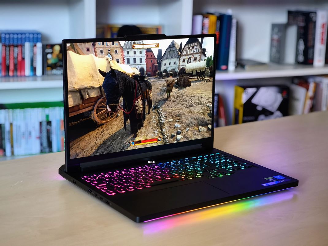 Lenovo Legion Pro 7 (16IAX10H) 
