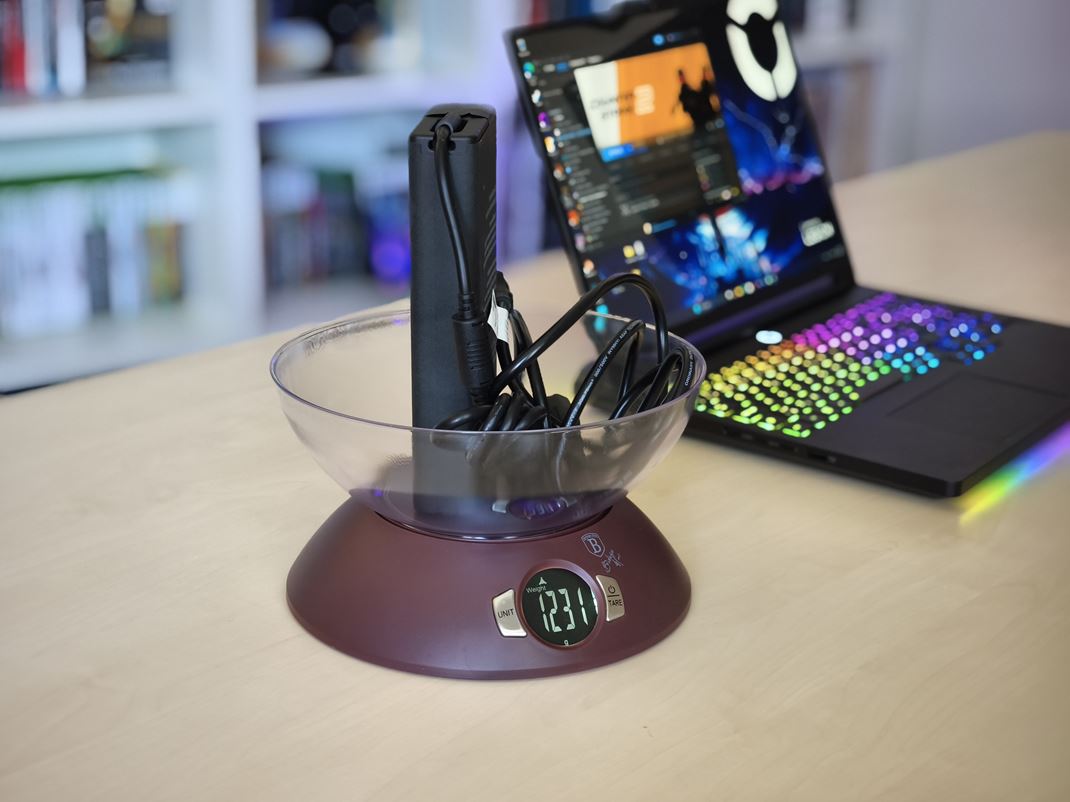 Lenovo Legion Pro 7 (16IAX10H) 