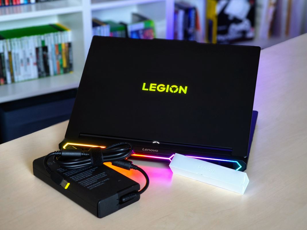 Lenovo Legion Pro 7 (16IAX10H)