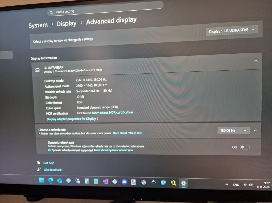 LG 27GS85Q - 1440p / 200Hz monitor V zkladnom stave ponkne 180Hz refresh, ale v menu monitora mete pretaktova.