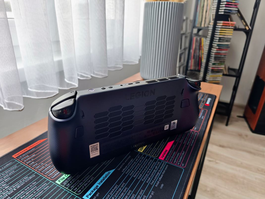 Legion Go S (SteamOS) 