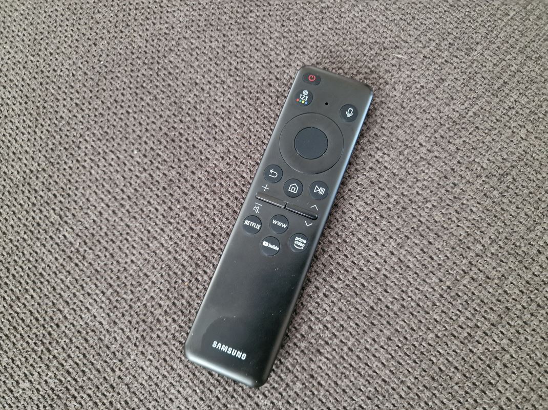 Samsung 55'' QN70 - Neo QLED TV Pridva sa tandardn solrny ovlda
