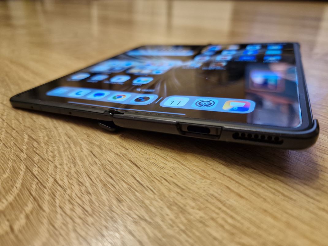 Honor Magic V5 Viac vyven kamera vak nie je idelna pri poloen mobilu