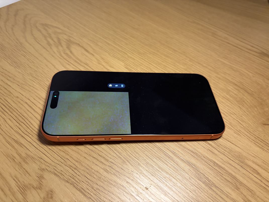 iPhone 17 Pro Max Bug pri foten�