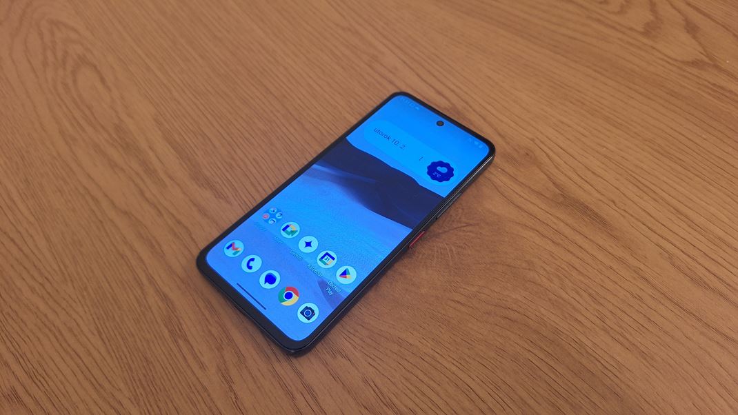 T Phone 3 Pro AMOLED displej s dobr�m kontrastom