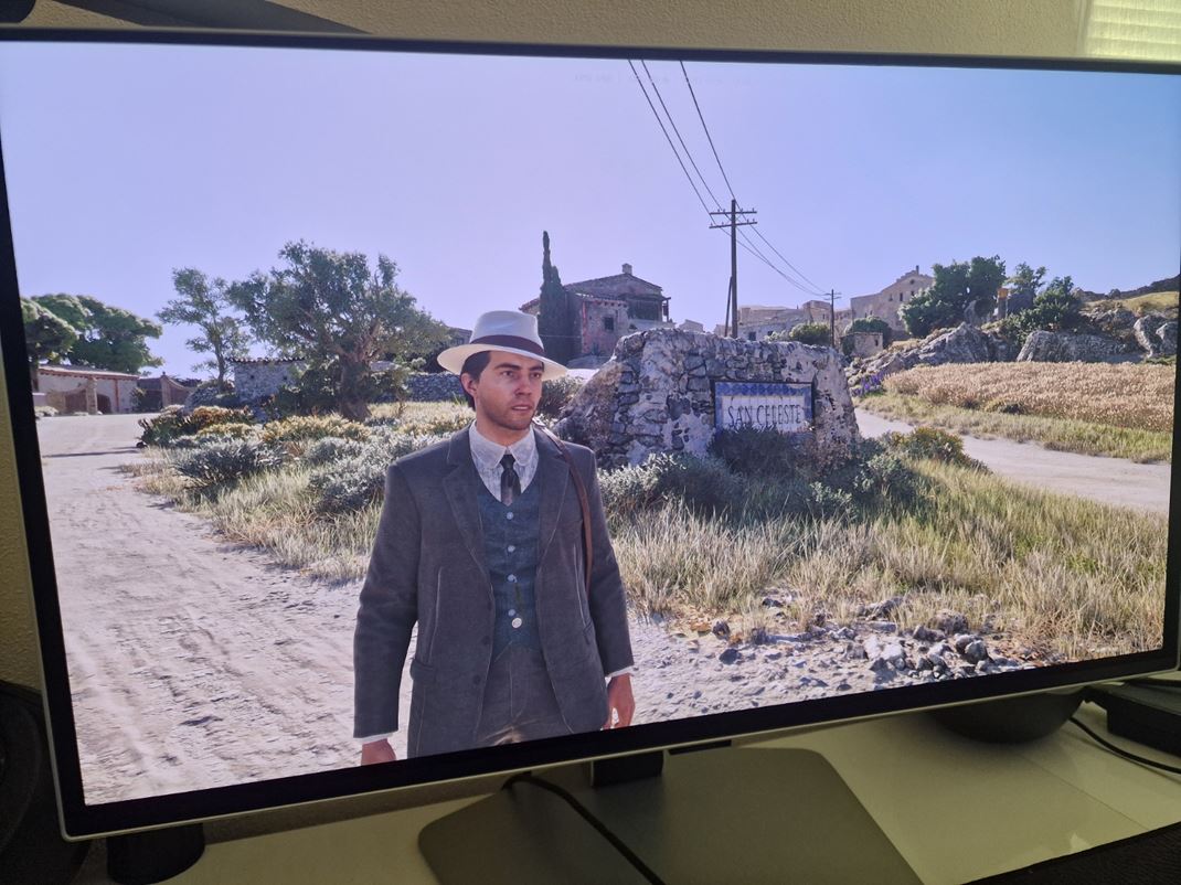 Samsung Odyssey OLED G8 G81SF Mafia sa tie� pekne vyn�ma.