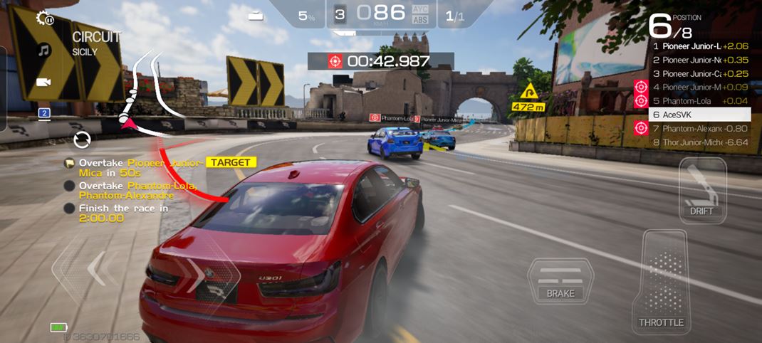 Racing Master Hrate�nos� je postaven� na driftovan�