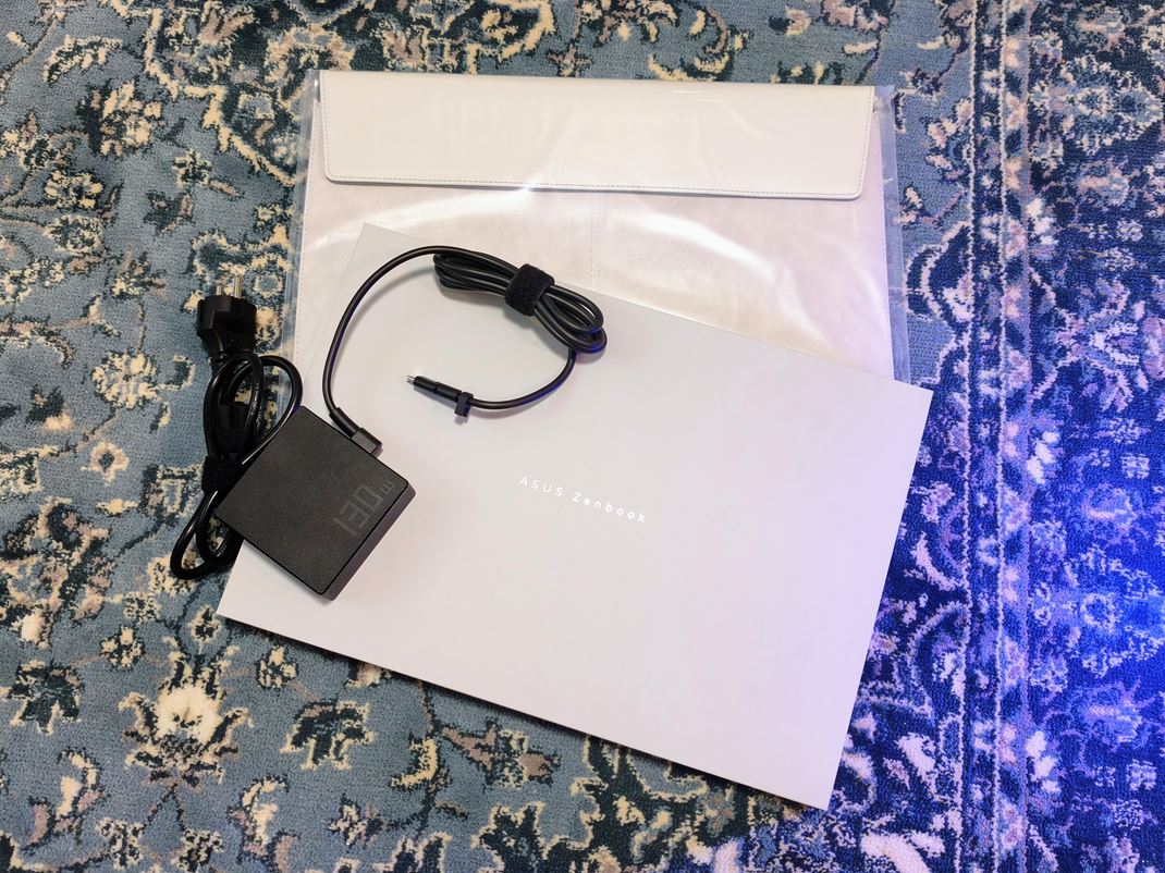ASUS Zenbook A16 