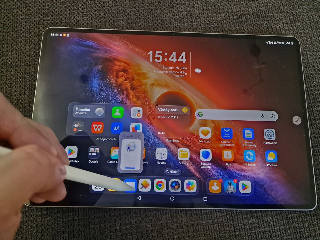 Honor MagicPad 4 