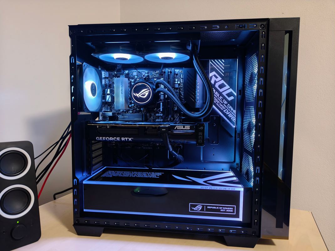 ROG G700 (2025) GM700