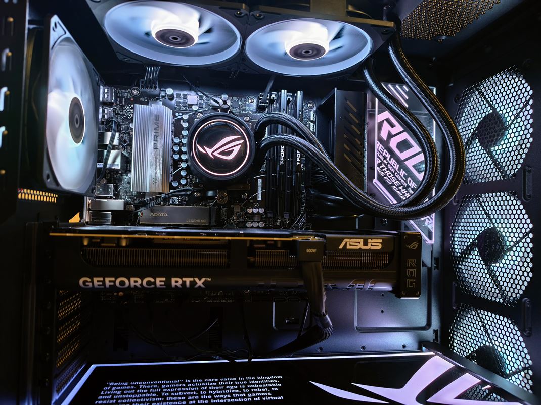 ROG G700 (2025) GM700 